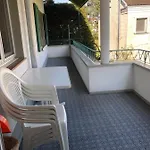 Grosszuegige Ferienwohnung Fuer 4 Personen Daire