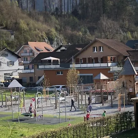 Apartment Grosszuegige Ferienwohnung Fuer 4 Personen *