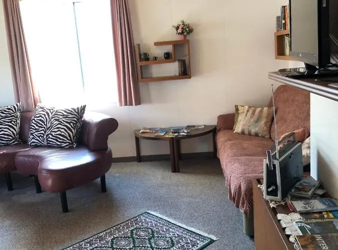 Grosszuegige Ferienwohnung Fuer 4 Personen Interlaken