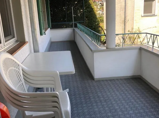 Grosszuegige Ferienwohnung Fuer 4 Personen Appartamento